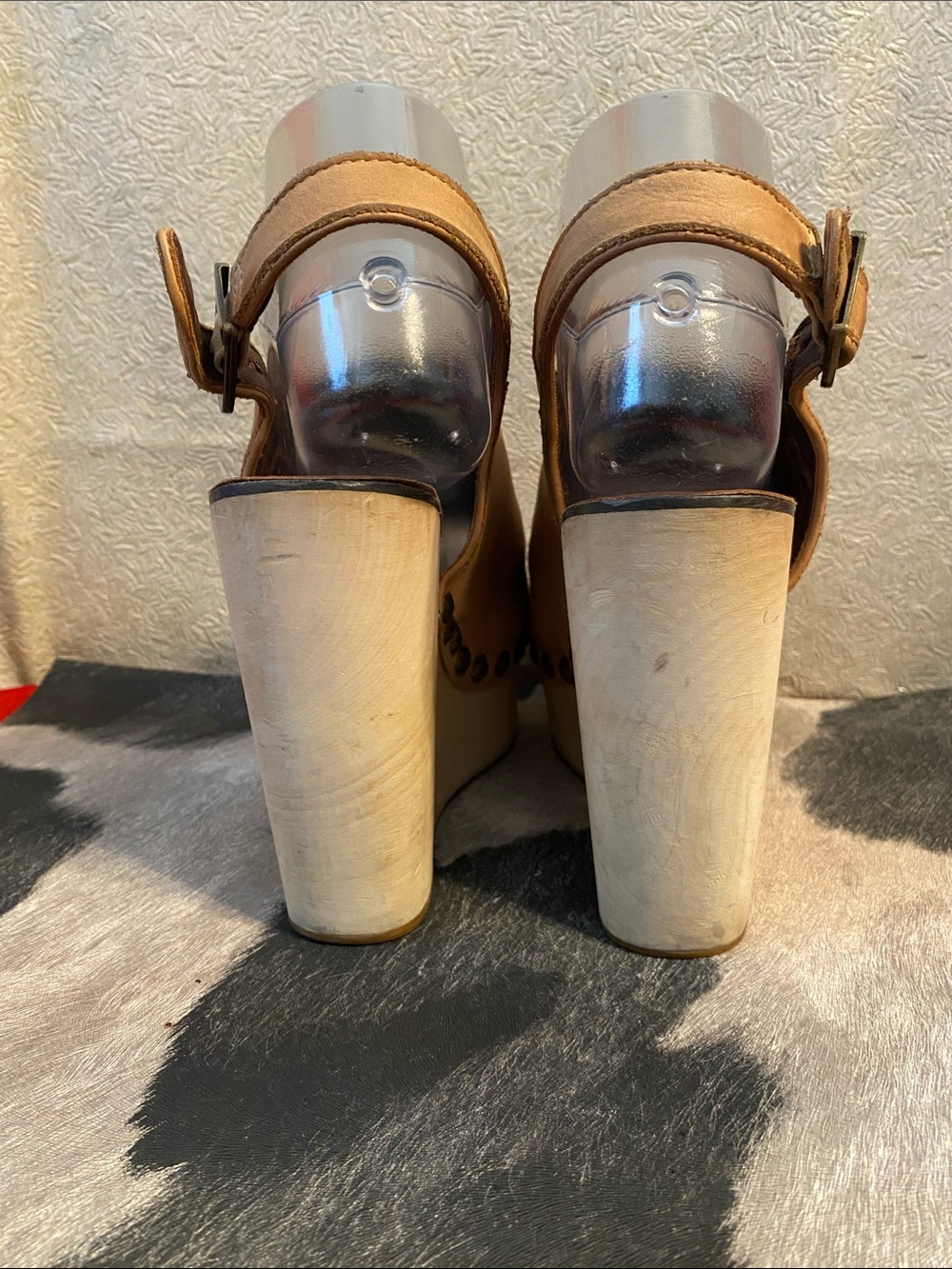 Jeffrey Campbell Tan Open-Toe Platform Clogs - Picture 3 of 12